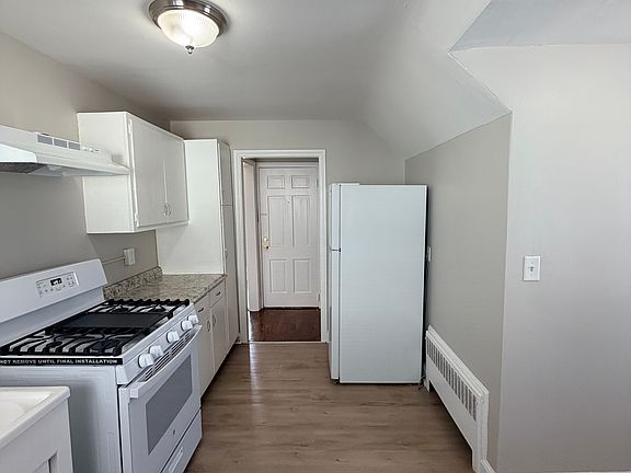 3rd image of 383 Newhall St #B