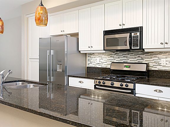 4th image of 790 Harbor Cliff Way Unit 190