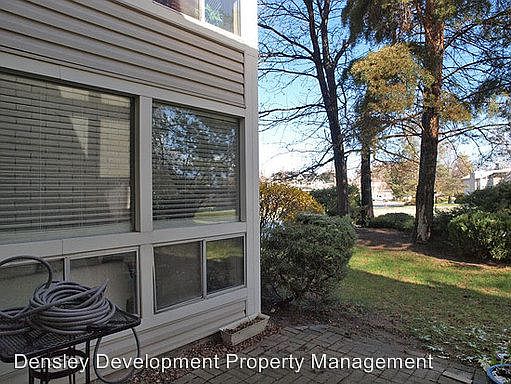 4th image of 7942 S Harvel Dr