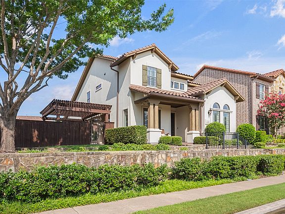 3rd image of 7019 Comal Dr