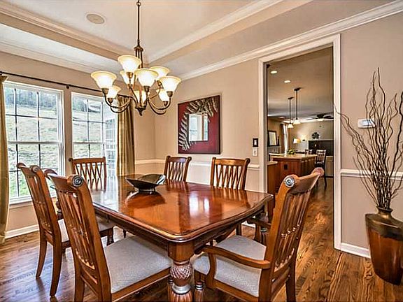 5th image of 149 Tanglewood Dr