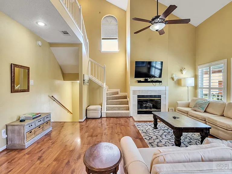 16627 Bayfront Dr — Photo 18