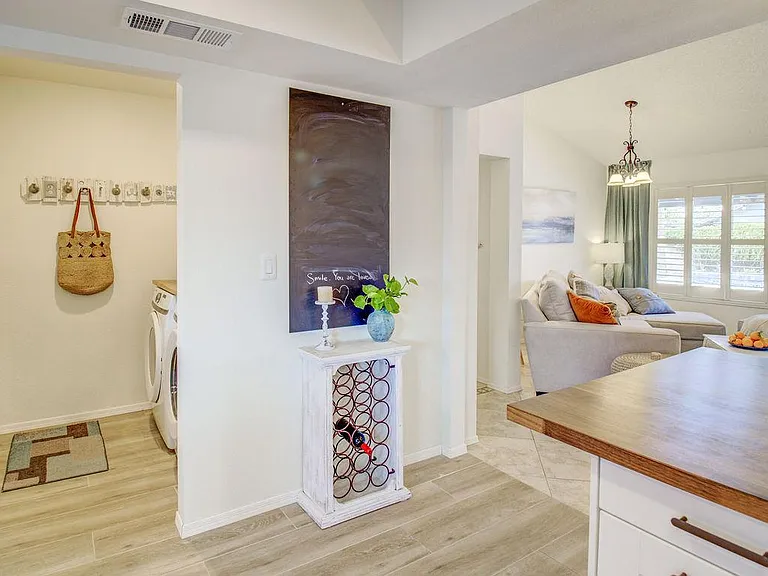 6308 W Port Royale Ln — Photo 37