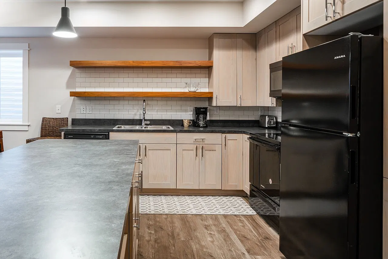 1 bed, 938 sqft, $2,450 — Photo 4