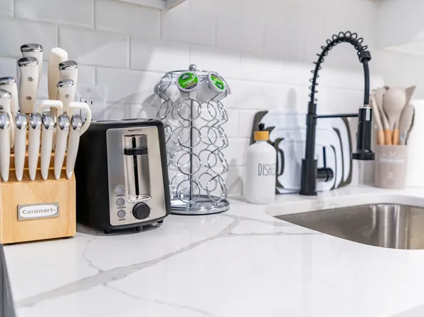 258 Clerk Street image 23 of 34