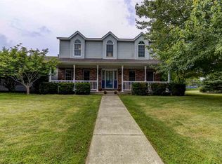 2 Gilson Dr, Rochester, IL 62563