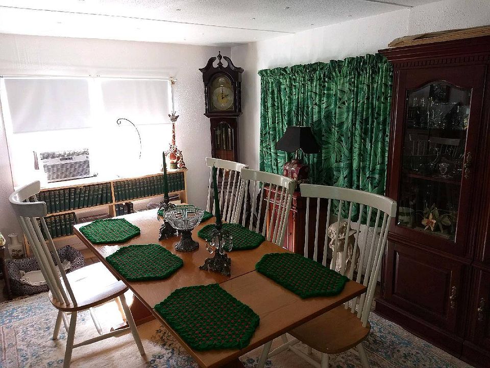 2nd image of 1846 Powell Dr