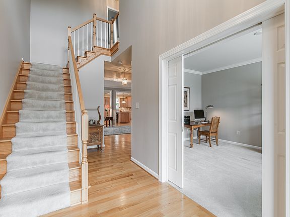 4th image of 1820 Meridian Dr