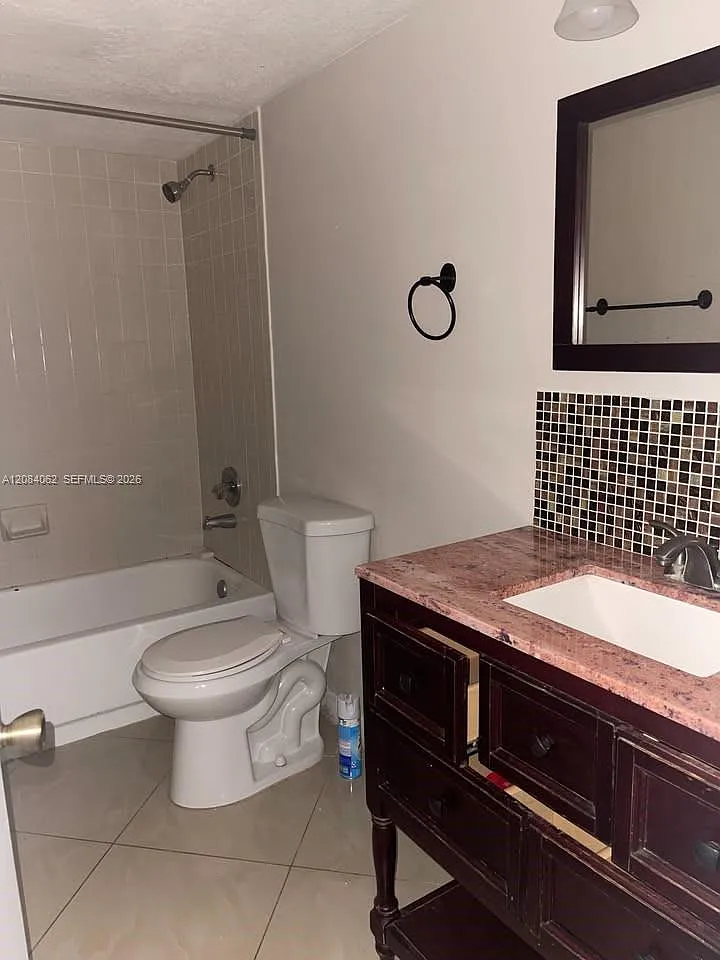 Ramblewood East Condo — Photo 2