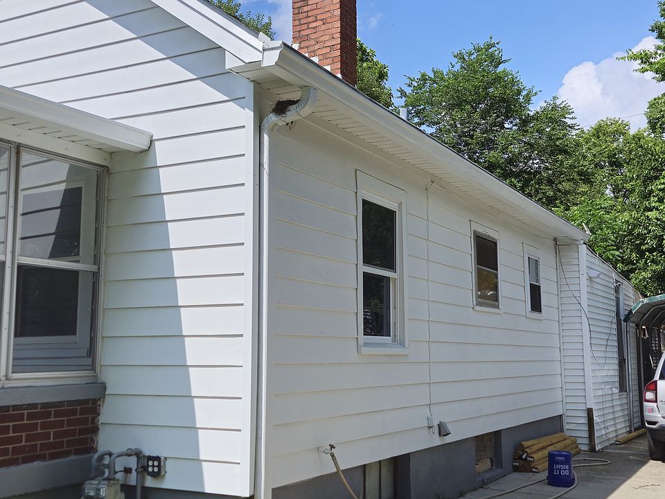 2nd image of 1151 Lincoln Ave