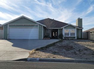 13890 Evergreen Ln, Victorville, CA 92395