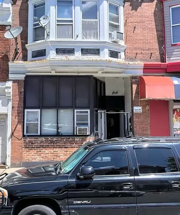 1103 Lindley Ave