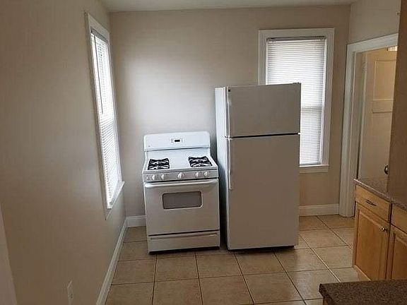 3rd image of 5354 Hunter Ave