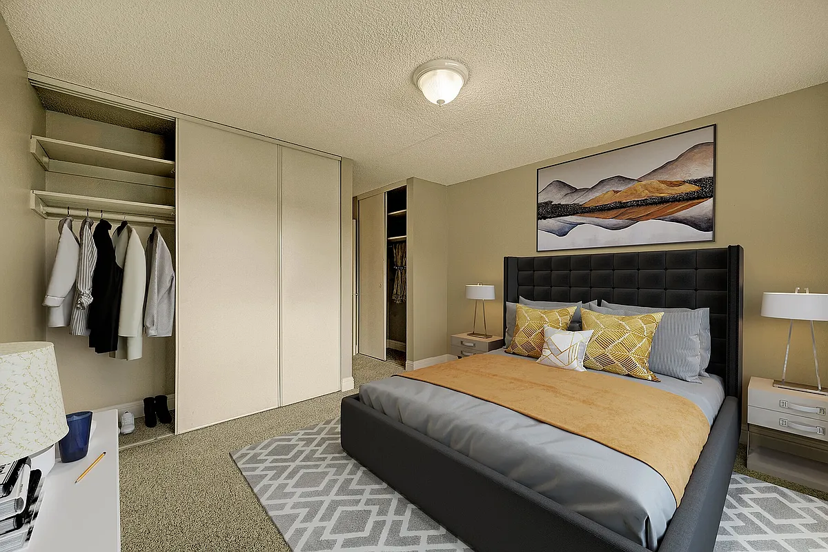 Bedroom w/ Spacious Closet - The Heights