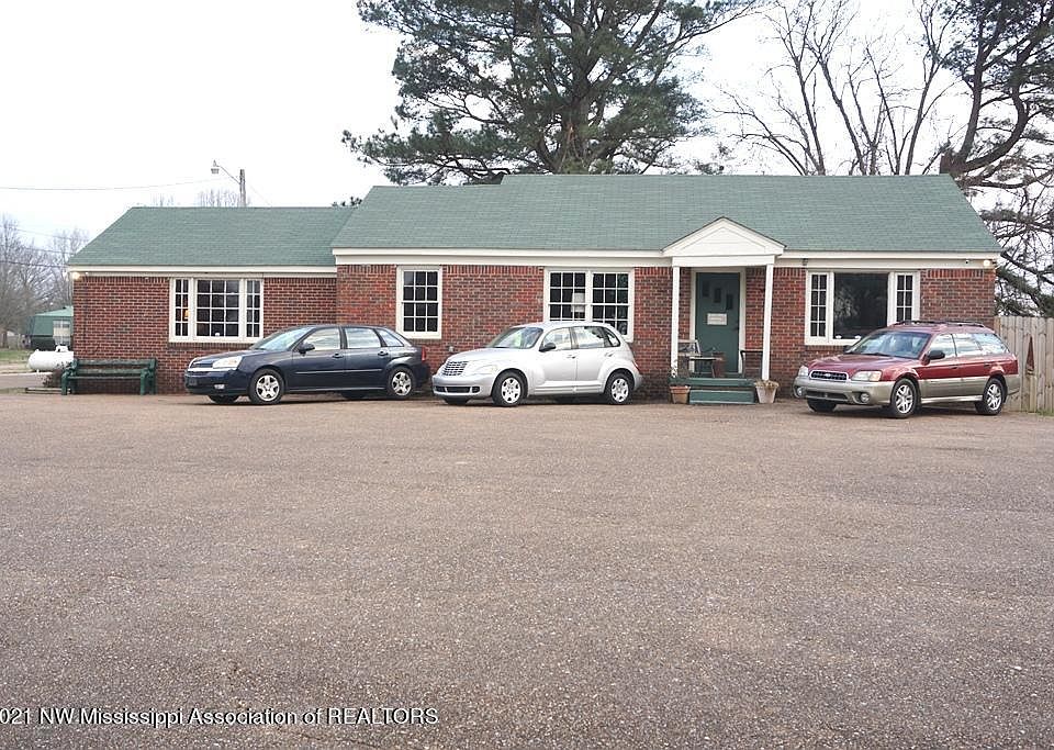 1st image of 101 Matthews Dr