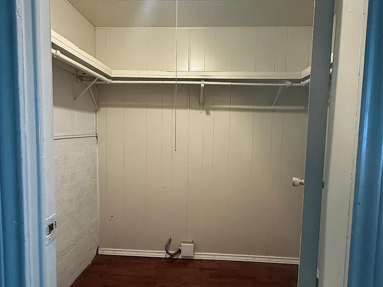 1619 Avenue D — Photo 10