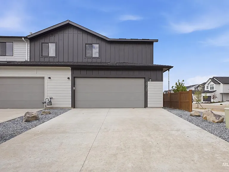 6705 S Spindlebush Ave — Photo 2
