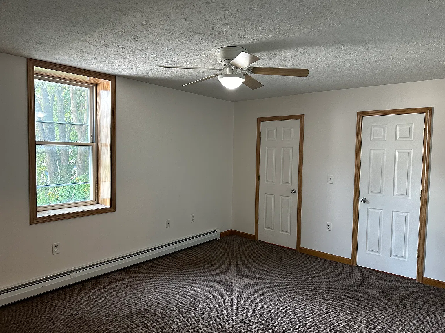 214 N Main St — Photo 3