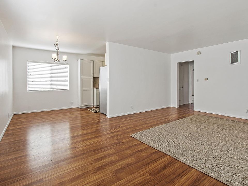 1st image of 934 15th St APT 5