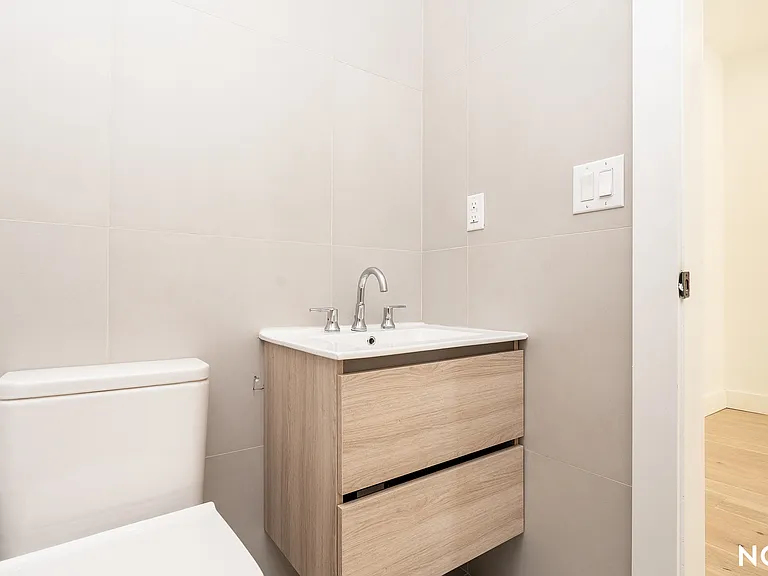 485 Tompkins Ave #2A — Photo 8