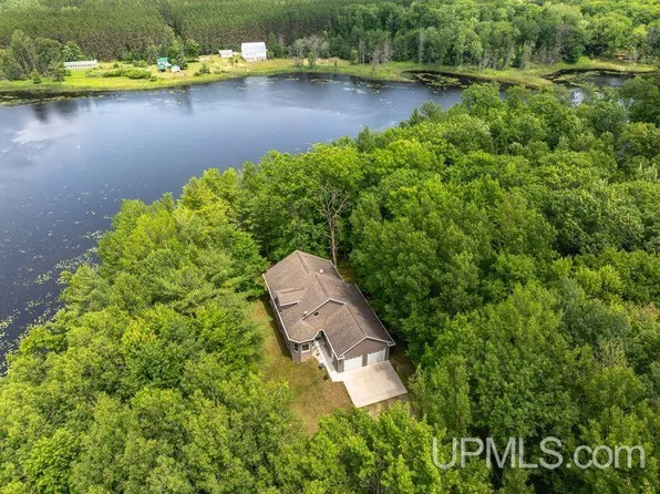 W10038 Merriman Lake Dr, Dunbar, WI 54119