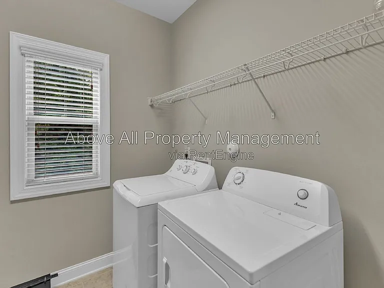 8313 Henderson Rd — Photo 44