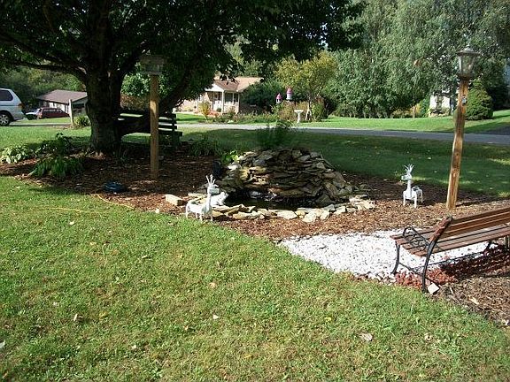 5th image of 208 Wyatt Ln
