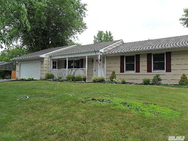 1st image of 25 Spyglass Ln