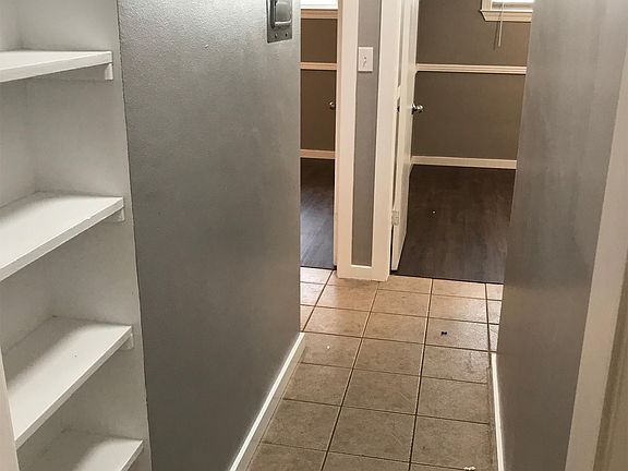3rd image of 231 Loma Ave APT 11
