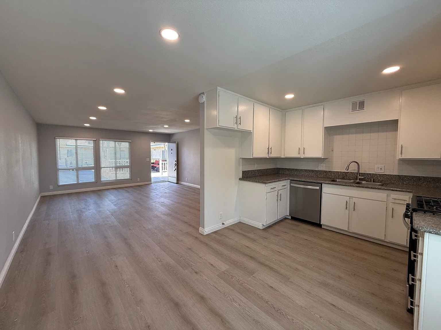 1712 S 3rd St — Photo 1