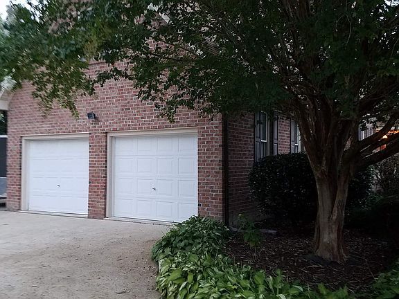 2nd image of 1146 Davenport Pl