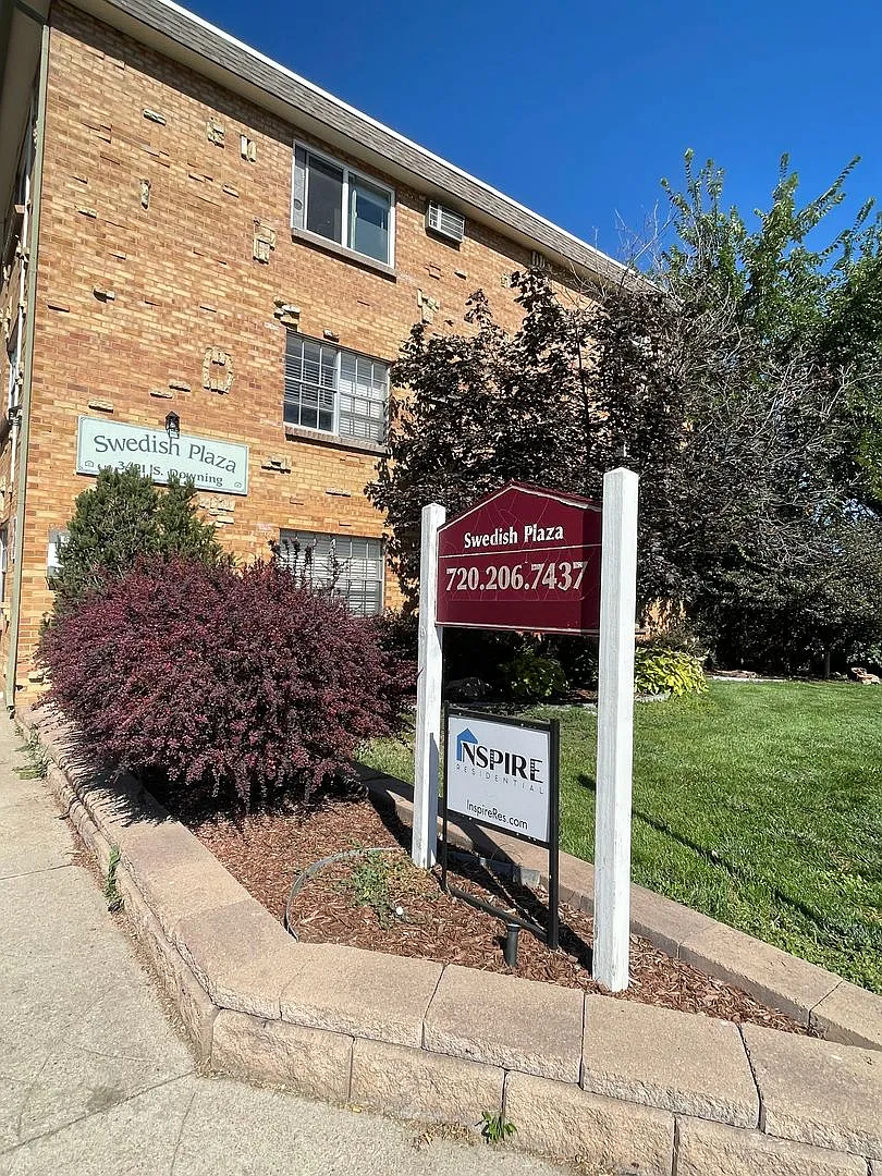 Swedish Plaza Apartments — Photo 1