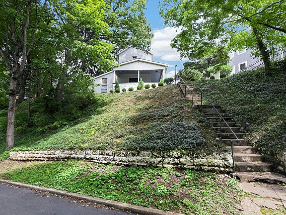 4th image of 352 Mound St