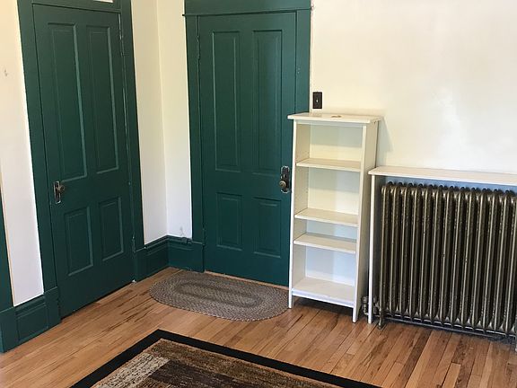 2nd image of 719 E Grand Ave #5