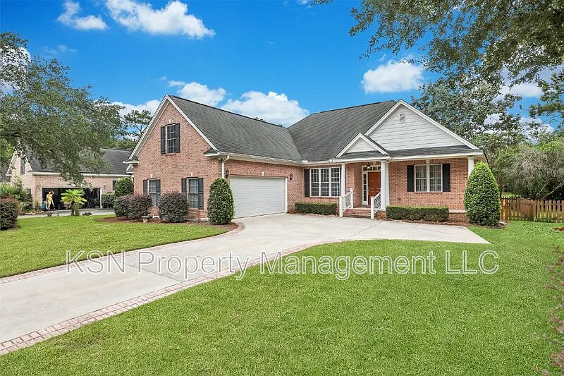 3 bed, 3.0 bath, 2538 sqft, $3,172 — Photo 3