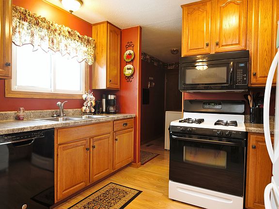 4th image of 37232 N Grandwood Dr