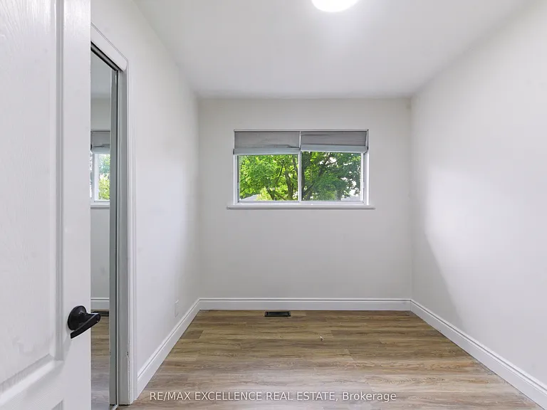 1814 Whitehall Dr — Photo 15