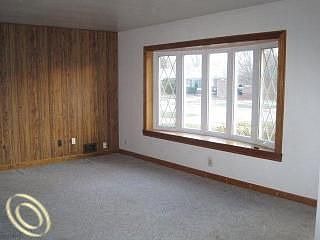 3rd image of 1177 E Hudson Ave