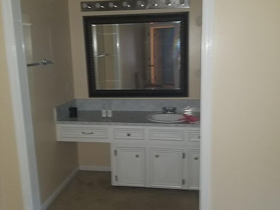 5th image of 173 Glenshannon Dr