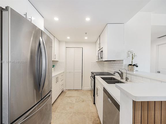 2nd image of 2650 SW 37th Ave APT 801