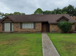2207 Lazybrook Dr, Houston, TX 77008