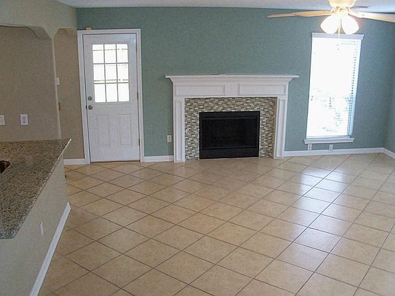 4th image of 1231 Kings Creek Trl