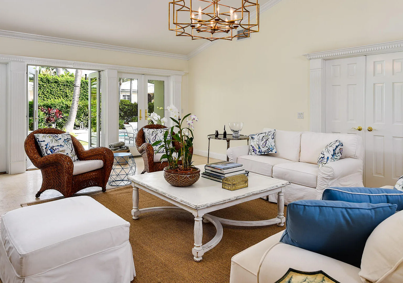 4 bed, 4.0 bath, 3090 sqft, $20,000 — Photo 3