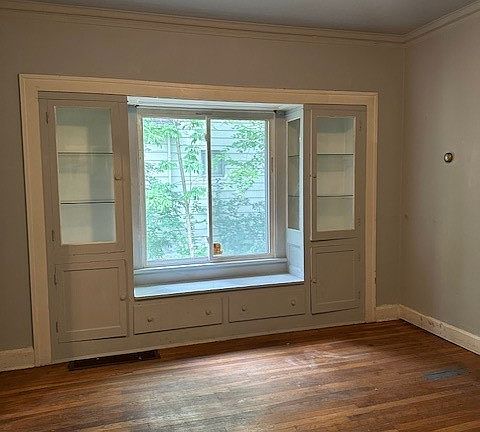 5th image of 1520 Rydalmount Rd