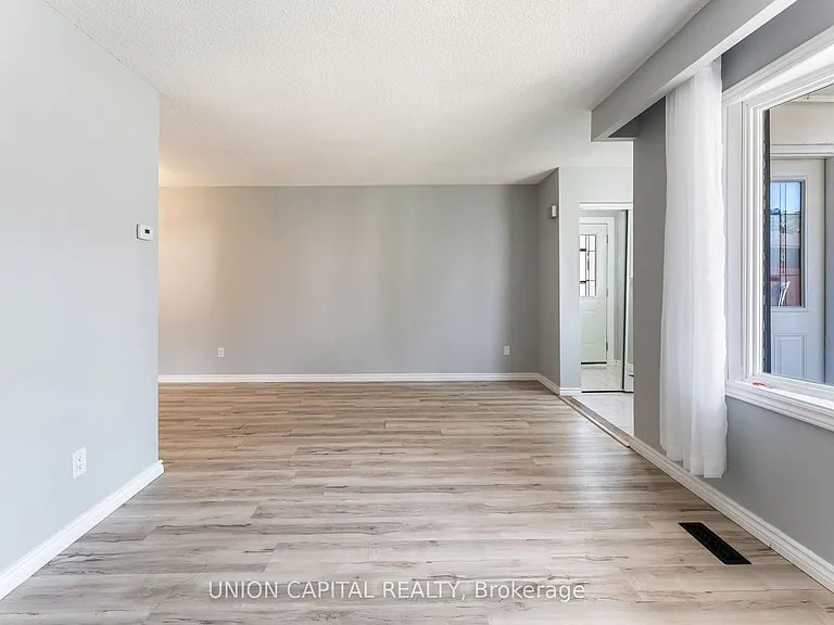 443 Brest Ct — Photo 7