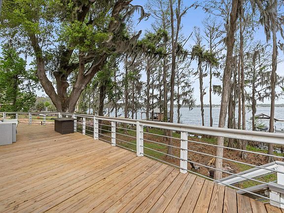 3rd image of 4219 NE Cherry Lake Cir