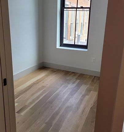 5th image of 299 Main St #5