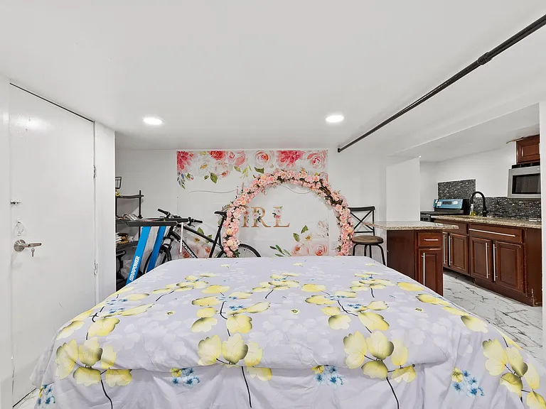 87 Clifton Pl — Photo 34