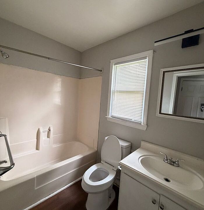 2nd image of 2175 McCravy St