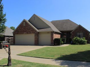 2313 W Pensacola St, Broken Arrow, OK 74011